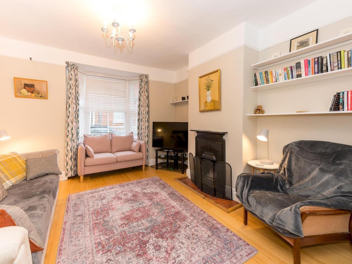 שרוסברי Pass The Keys 3 Storey Townhouse מראה חיצוני תמונה